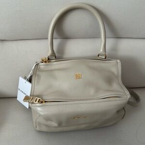 Brand new Givenchy small pandora